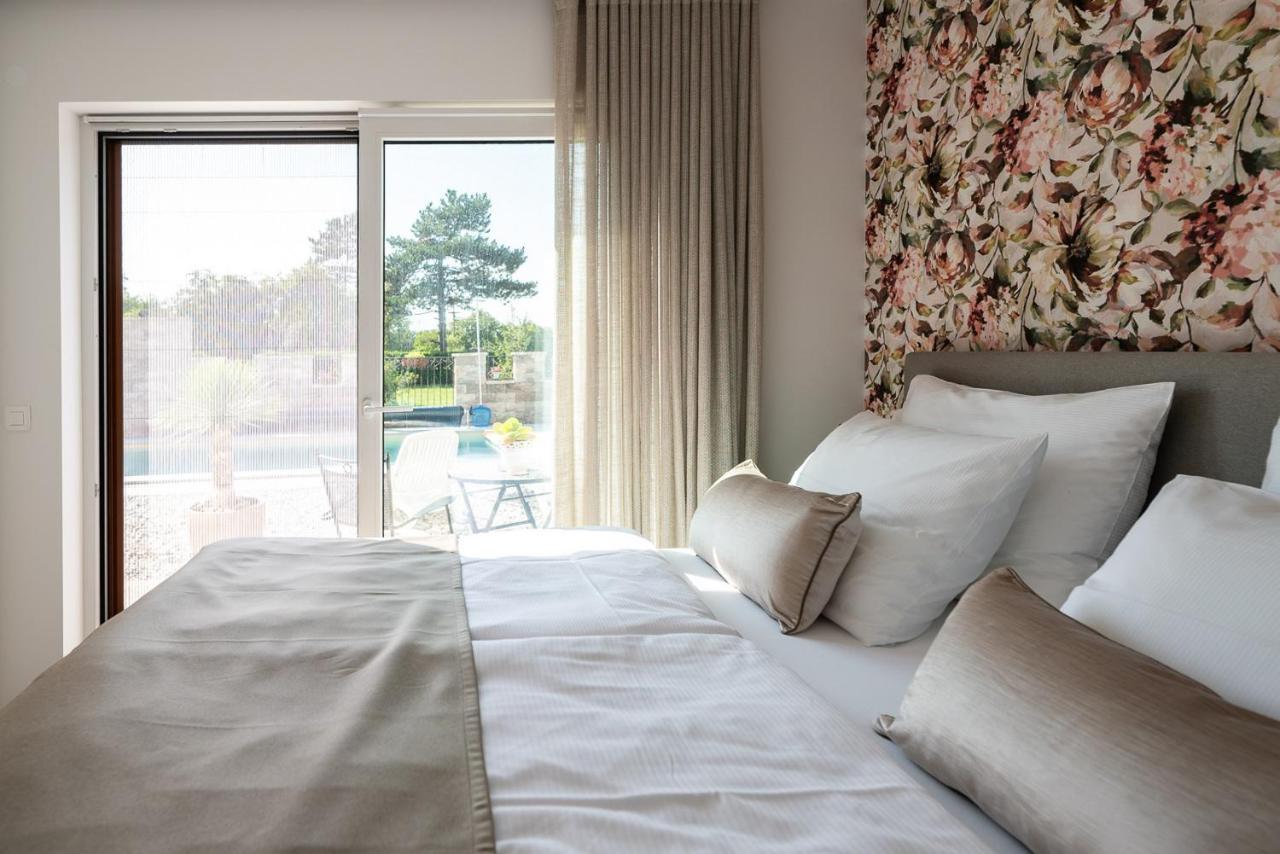Apartments Kras 24 With Pool 세자나 외부 사진