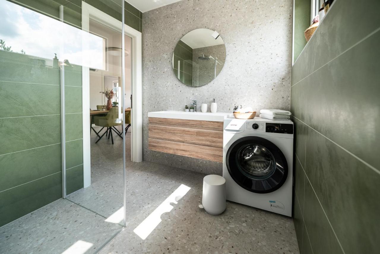 Apartments Kras 24 With Pool 세자나 외부 사진
