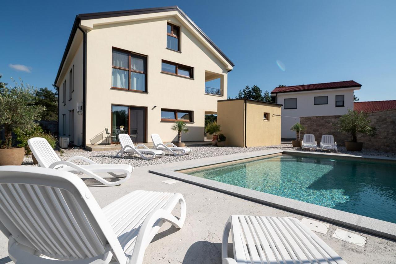 Apartments Kras 24 With Pool 세자나 외부 사진