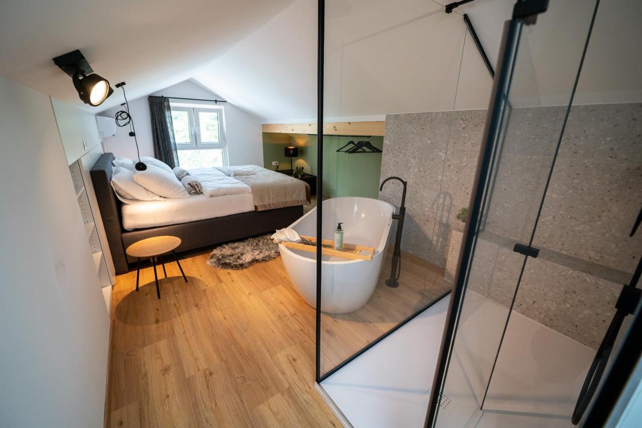 Apartments Kras 24 With Pool 세자나 외부 사진