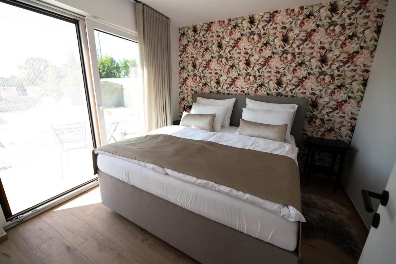 Apartments Kras 24 With Pool 세자나 외부 사진