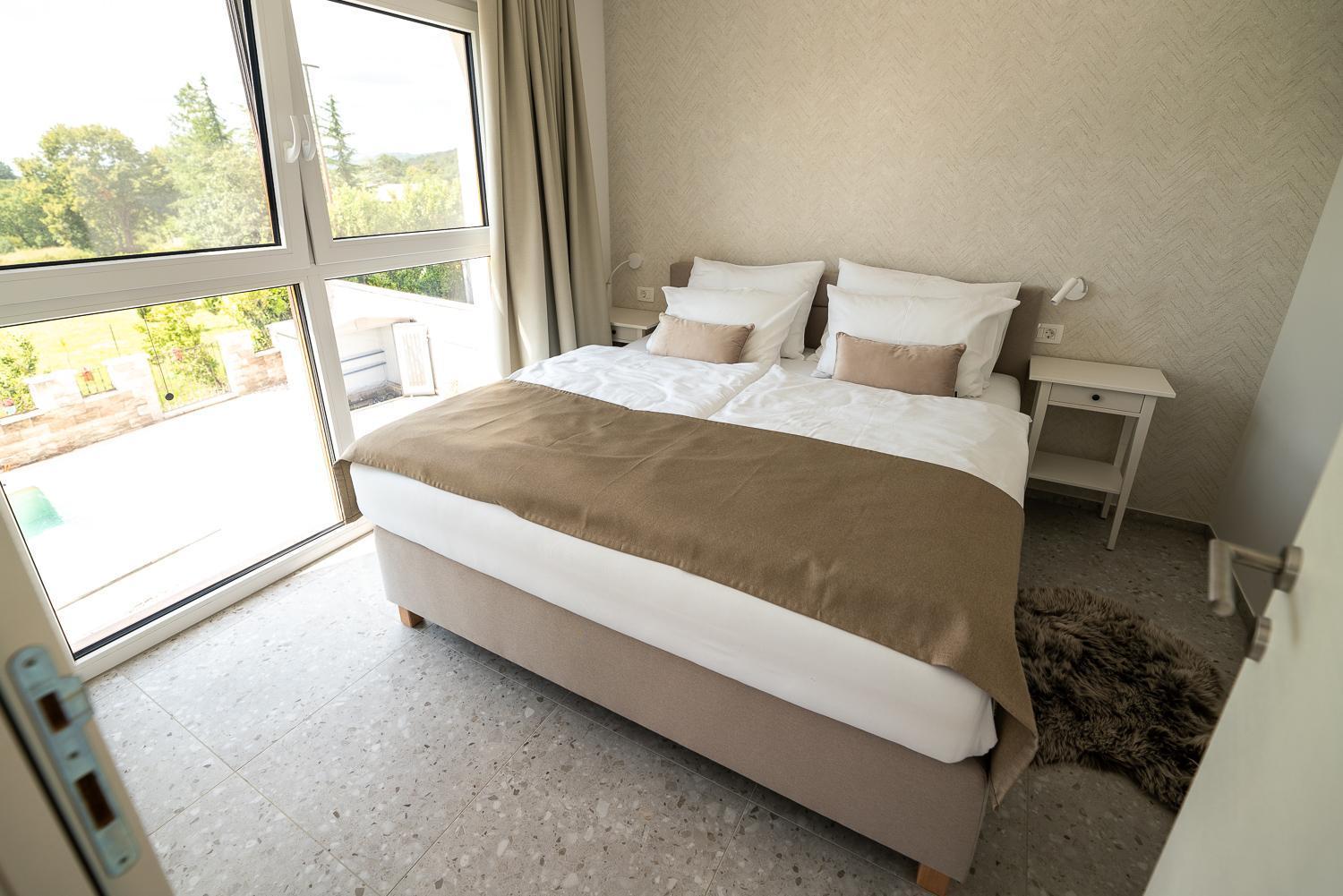 Apartments Kras 24 With Pool 세자나 외부 사진